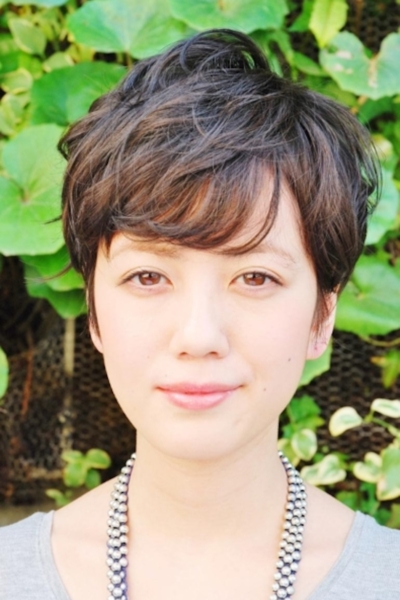 レディース 柔かなカール魅力を引出す上品なショート